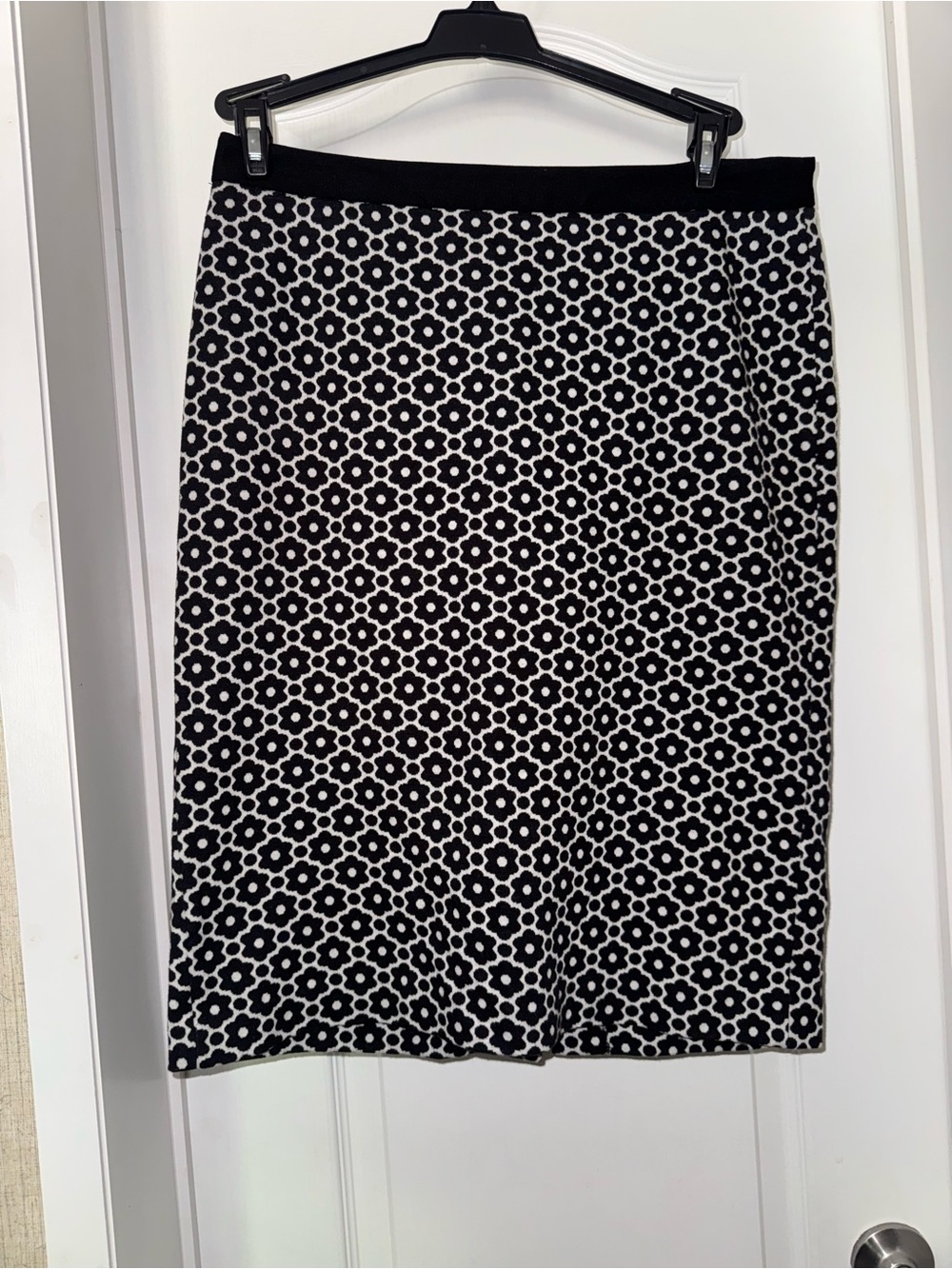 Talbots Black and White Floral-Patterned Knit Pencil Skirt